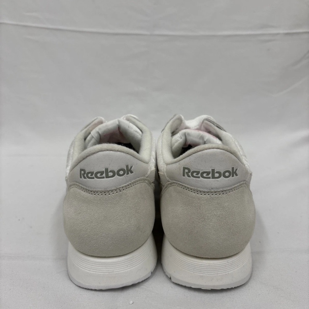 Reebok‎ Women's Classic White Sneakers Size 9 - Picture 4 of 6
